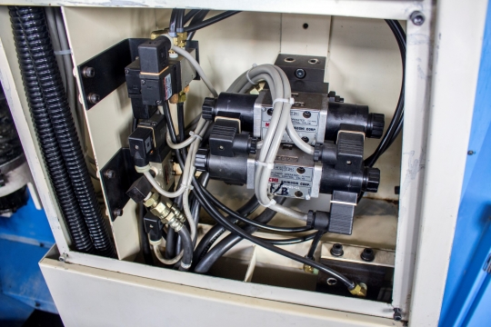 Pionowe centrum obróbcze automat frezarka CNC